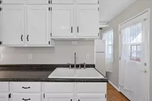924 W Fulton St, Edgerton, WI 53534 - Photo 7