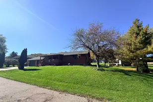 660 N Grove St, Richland Center, WI 53581 - Photo 7