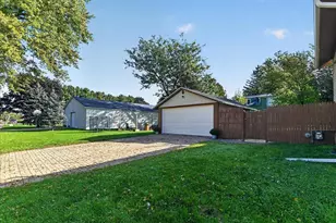 402 E Main St, Janesville, WI 53536 - Photo 41