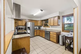 906 2nd St, Baraboo, WI 53913 - Photo 7