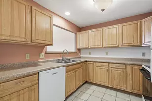 2320 Jackson St, Stoughton, WI 53589 - Photo 5
