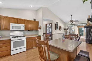 5541 W County A Rd, Janesville, WI 53548 - Photo 23