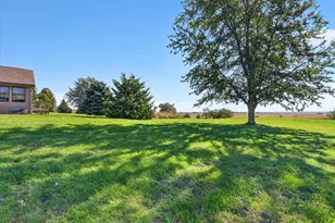 5541 W County A Rd, Janesville, WI 53548 - Photo 9
