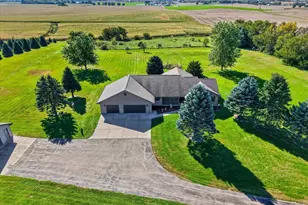 5541 W County A Rd, Janesville, WI 53548 - Photo 61