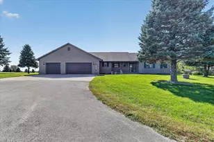 5541 W County A Rd, Janesville, WI 53548 - Photo 3