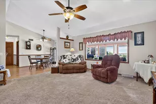 5541 W County A Rd, Janesville, WI 53548 - Photo 15