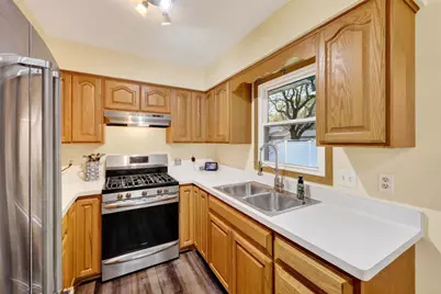 1475 Steven Street, Sun Prairie, WI 53590 - Photo 9