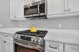 7651 Stones Throw Dr, Madison, WI 53719 - Photo 7