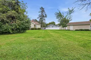 1040 Tolman St, Lake Geneva, WI 53147 - Photo 39