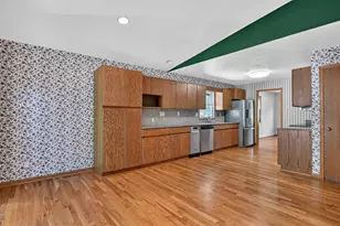 3710 Sussex Ln, Madison, WI 53714 - Photo 11