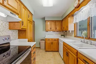 502 Lake St, Beaver Dam, WI 53916 - Photo 7