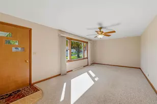 502 Lake St, Beaver Dam, WI 53916 - Photo 3