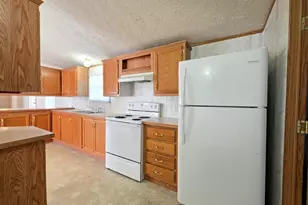 310 Vandervort St, Tomah, WI 54660 - Photo 9
