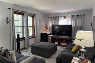 102 S Chatham St, Janesville, WI 53548 - Photo 3