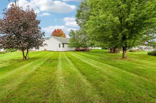 401 Brett's Way, Orfordville, WI 53576 - Photo 43