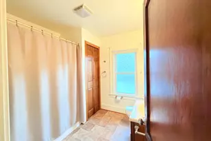 418 W 3rd St, Beaver Dam, WI 53916 - Photo 9