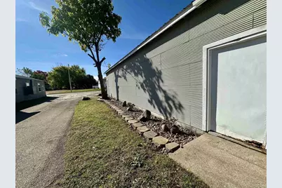 285 SW Franklin Street, Berlin, WI 54923 - Photo 27