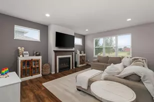 2372 Leopold Way, Sun Prairie, WI 53590 - Photo 5