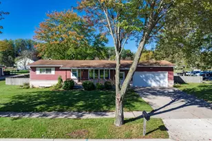 1151 N Dewey Ave, Reedsburg, WI 53959 - Photo 3