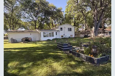 2421 S Dewey Avenue, Beloit, WI 53511 - Photo 25