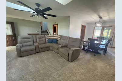 2421 S Dewey Avenue, Beloit, WI 53511 - Photo 5