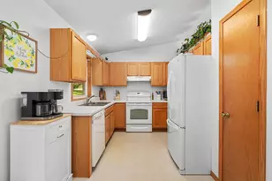 2722 Fell Rd, Madison, WI 53713 - Photo 17