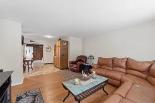 1120 E Circle Dr, Beaver Dam, WI 53916 - Photo 5