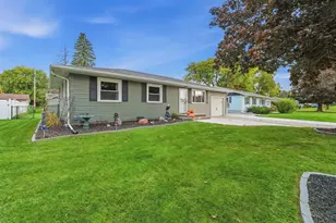 1120 E Circle Dr, Beaver Dam, WI 53916 - Photo 3
