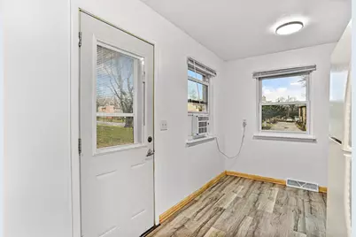 5818 Balsam Road, Madison, WI 53711 - Photo 9