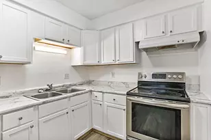 5818 Balsam Rd, Madison, WI 53711 - Photo 11