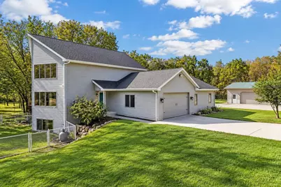 4805 Schneider Drive, Fitchburg, WI 53575 - Photo 3