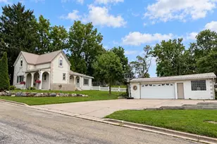 115 Garden Ln, Ridgeville, WI 53533 - Photo 1