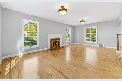 7609 N Boyd Way, Milwaukee, WI 53217 - Photo 5