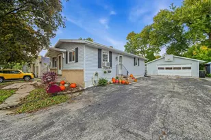 730 S Center St, Beaver Dam, WI 53916 - Photo 1