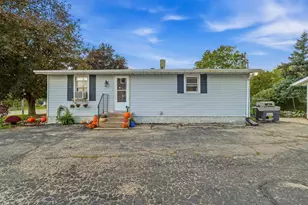730 S Center St, Beaver Dam, WI 53916 - Photo 3