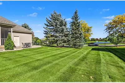 902 Winding Way, Madison, WI 53562 - Photo 9