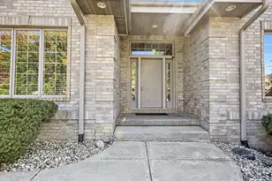 902 Winding Way, Madison, WI 53562 - Photo 3