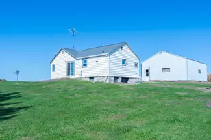 N3089 E Rock River Rd, Waupun, WI 53963 - Photo 7