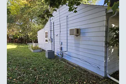 327 Hitchcock Street, Baraboo, WI 53913 - Photo 3