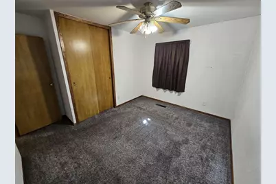 327 Hitchcock Street, Baraboo, WI 53913 - Photo 19