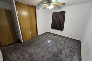 327 Hitchcock St, Baraboo, WI 53913 - Photo 19