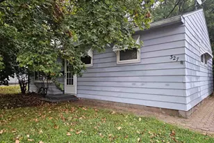 327 Hitchcock St, Baraboo, WI 53913 - Photo 25