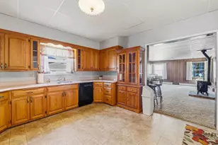 615 N Center St, Beaver Dam, WI 53916 - Photo 7