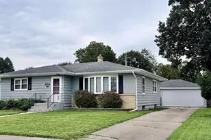 614 N Palm St, Janesville, WI 53548 - Photo 1