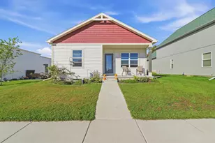 509 Park St, Poynette, WI 53955 - Photo 1