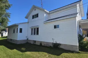 304 Harvard St, Princeton, WI 54968 - Photo 3
