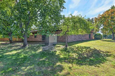 635 W Oshkosh Street, Ripon, WI 54971 - Photo 5