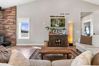 2085 Branch Road, Sun Prairie, WI 53590 - Photo 7