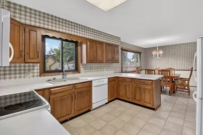 2528 Lilac Lane, Janesville, WI 53545 - Photo 13