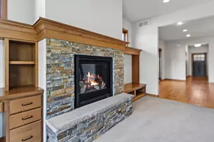 2013 Fieldstone Blvd, Prairie Du Sac, WI 53578 - Photo 19